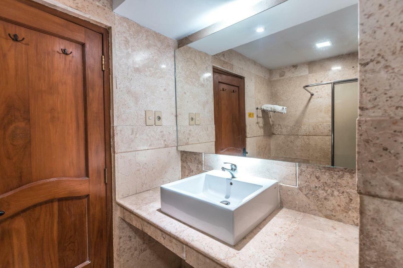 Oyo 1475 Alia Matraman Syariah Near Rs Premier Jatinergara Otel Cakarta Dış mekan fotoğraf